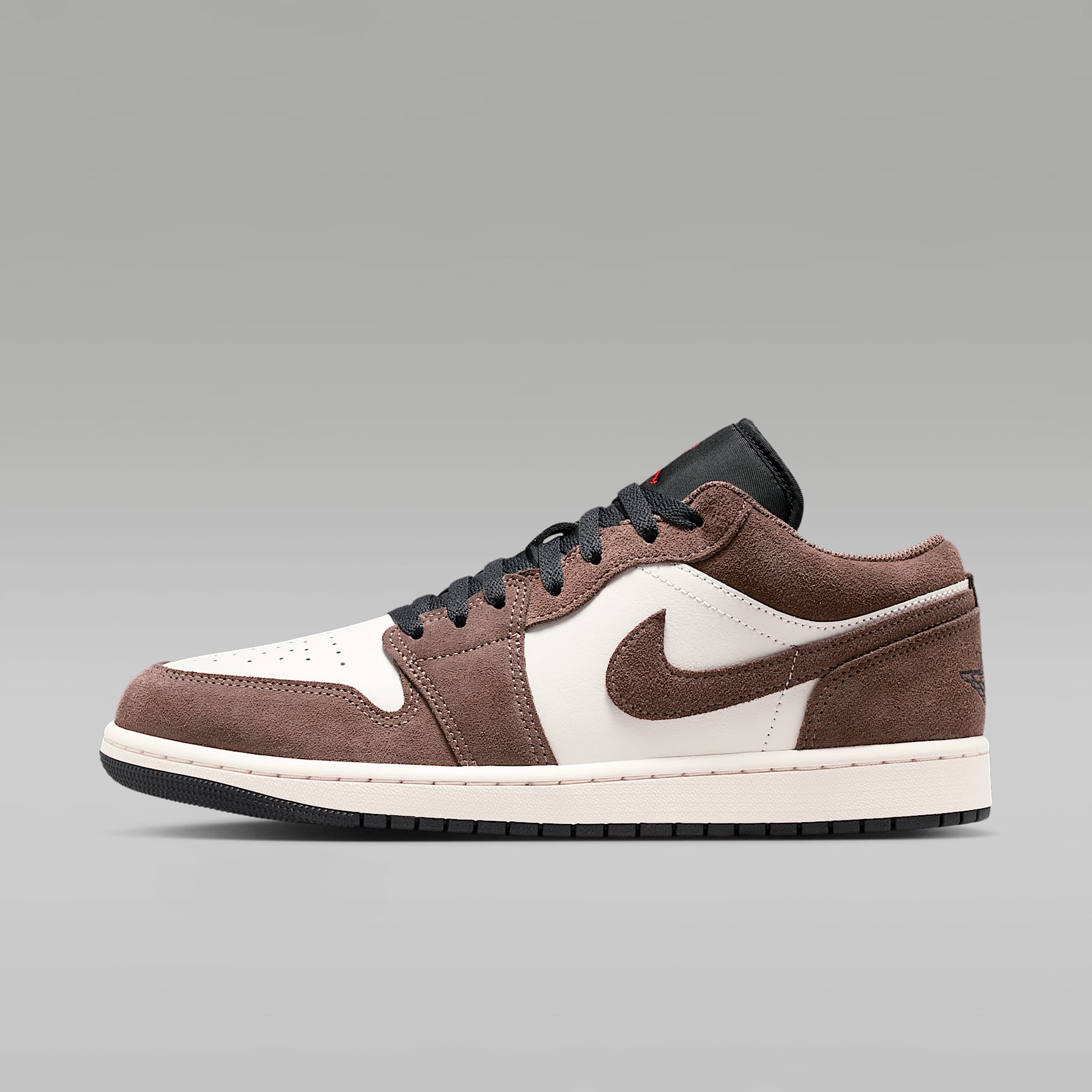 Air Jordan 1 Low Men's Shoes. Nike JP